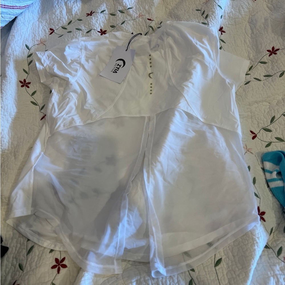 Zyia active white panel split back top